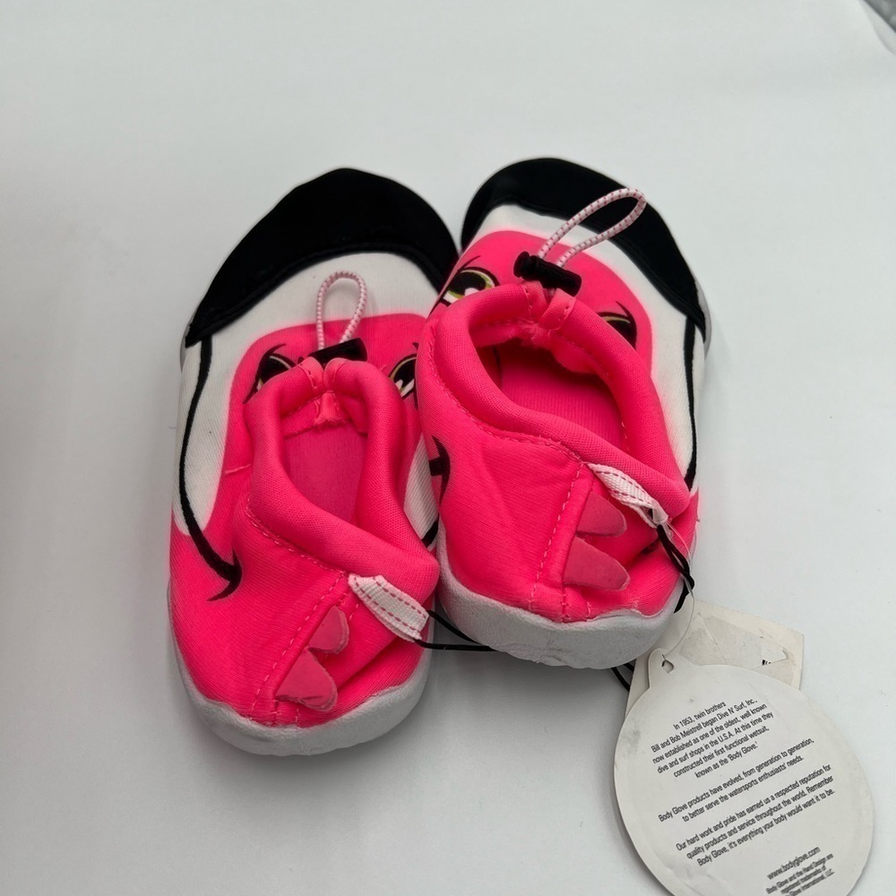 Sealpal Water Sports Pink Shoes Ultra-Light with a Pink Sun Hat for 2 lot
